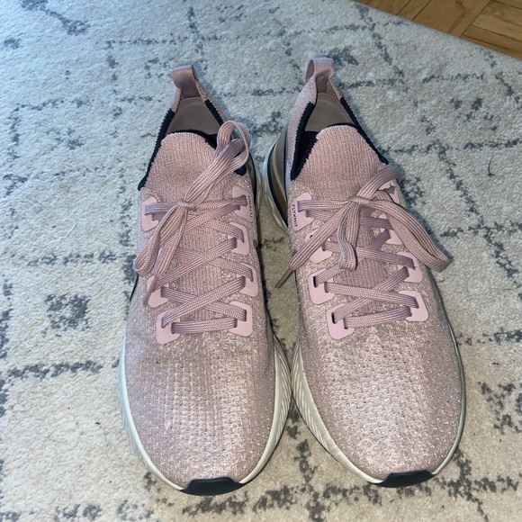 Nike React Infinity Run Flyknit Size 10 - Picture 6 of 7